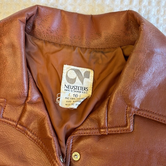 VINTAGE Brown Faux Leather Belted Shirt Jacket Size SMALL MEDIUM Pearl Snap 70s - Picture 11 of 17